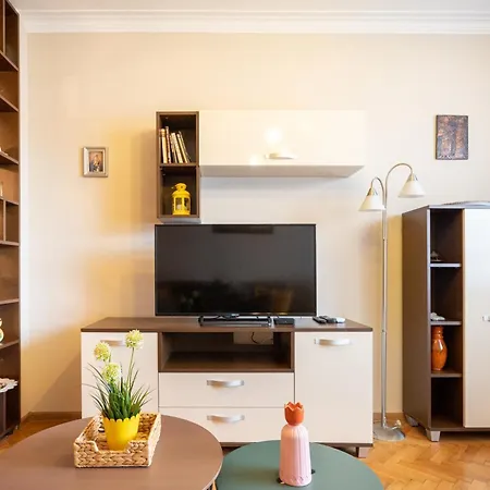 Candy Vintage Central Apartment *
